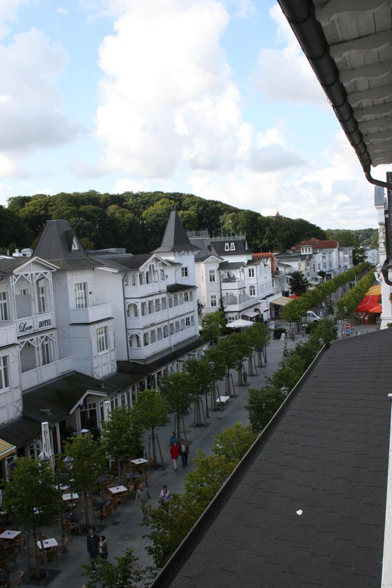 Esplanade & Rialto 3* Binz