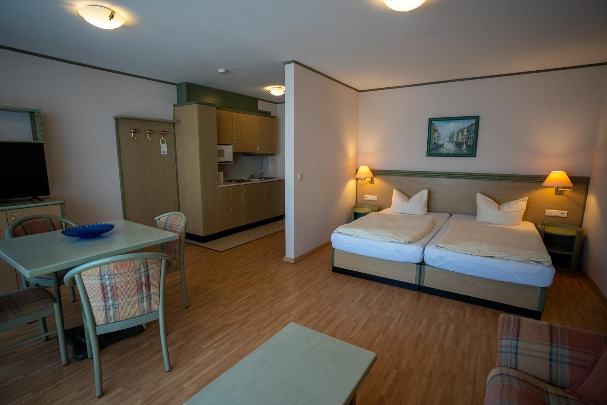 Esplanade & Rialto 3* Binz