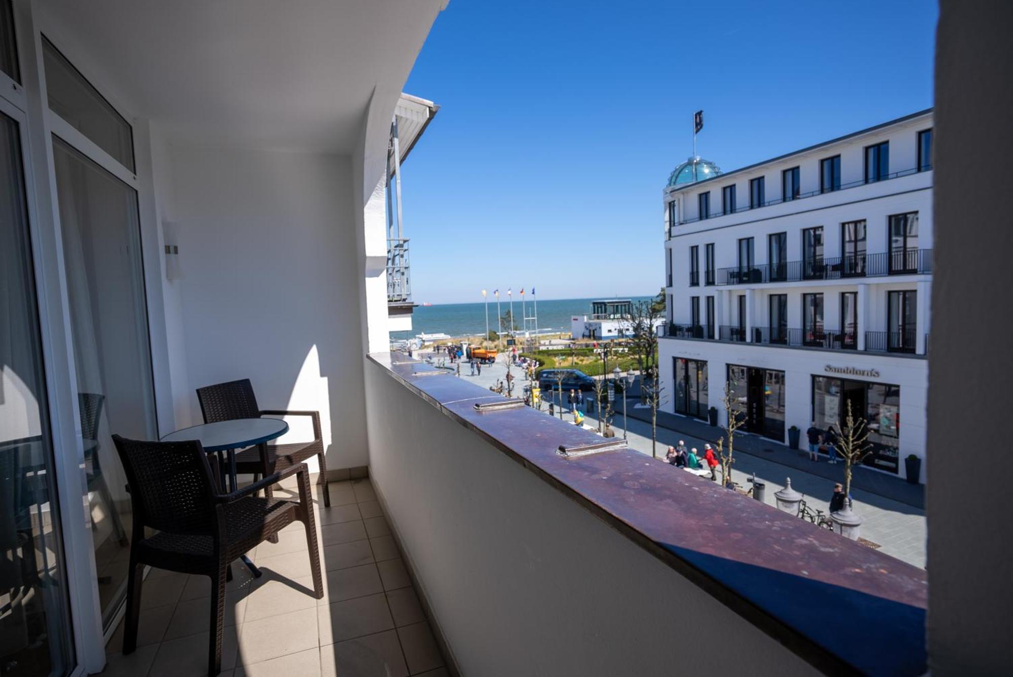 Esplanade & Rialto 3* Binz